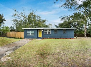 351 Woodside Dr, Orange Park, FL 32073