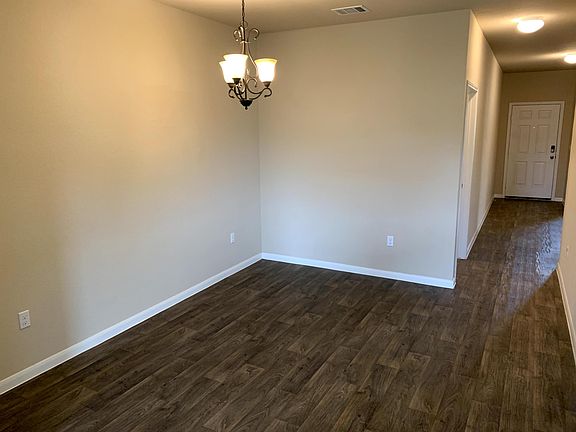 4th image of 160 Cherry Blossom Dr