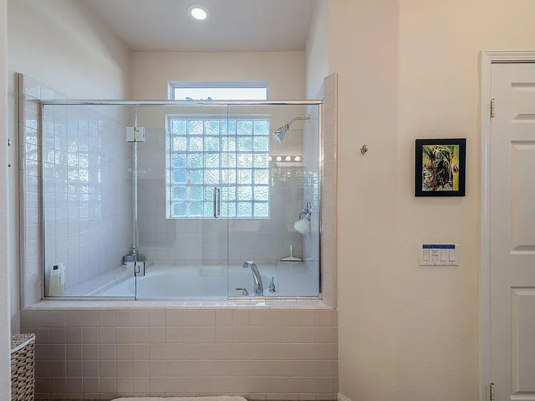 80571 Hoylake Dr — Photo 19
