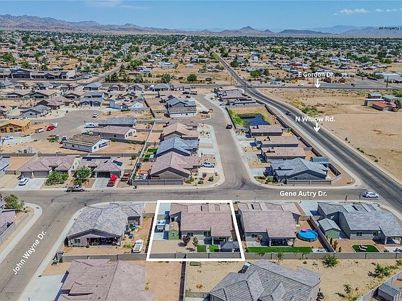 2nd image of 2162 Gene Autry Drive