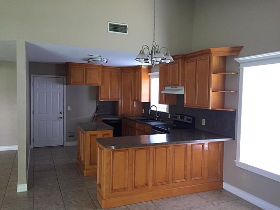 2nd image of 3706 Grassmere Dr