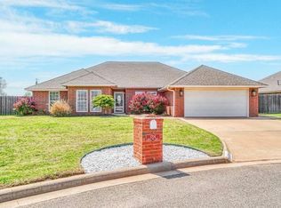 1704 White Tail Dr, Altus, OK 73521