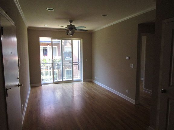 4th image of 3711 N Kenneth Ave Unit 220
