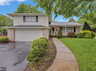 1649 Sherwood Rd, Wyomissing, PA 19610