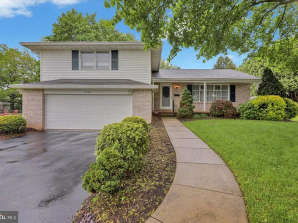 1649 Sherwood Rd, Wyomissing, PA 19610