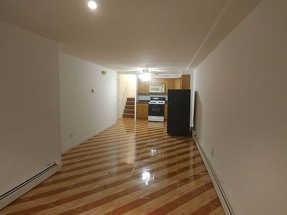3rd image of 7248 Bergen Ct #1