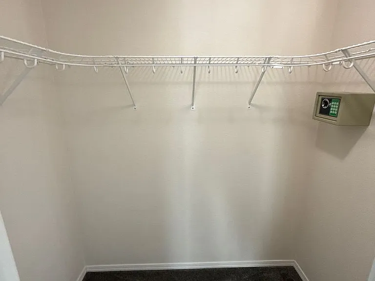 4105 Windy Ave NE — Photo 24