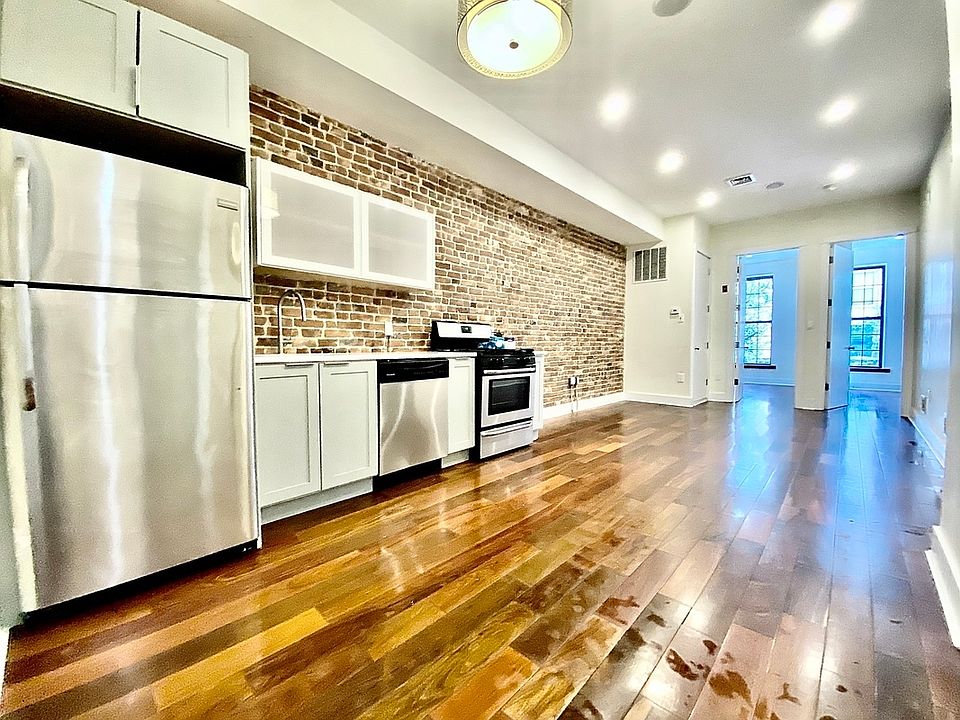 1st image of 306 Tompkins Ave APT 1R