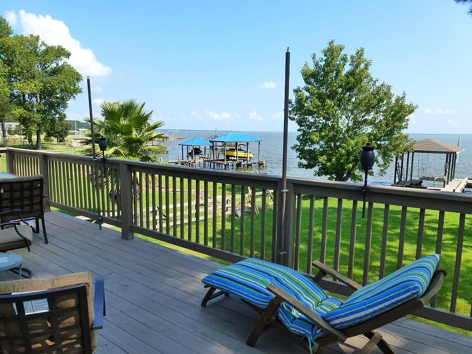 1st image of 81 Lakeview Shores Dr