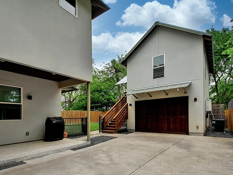 4613 Harmon Ave — Photo 9