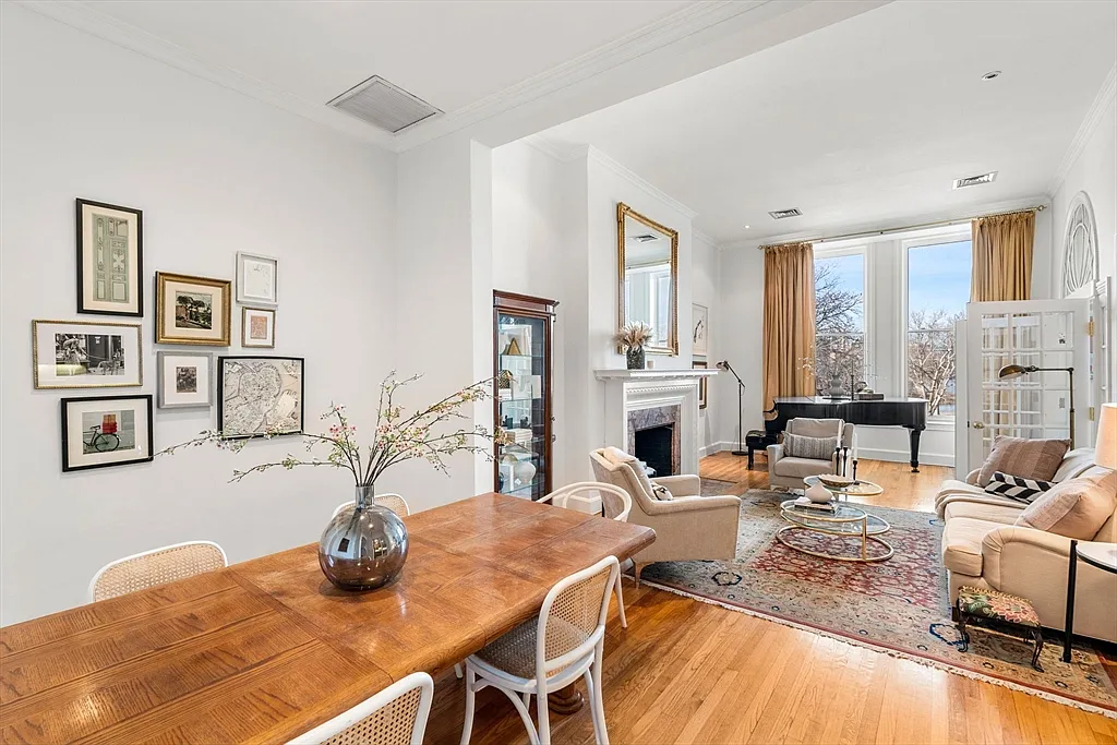 Building Photo - 120 Beacon St #3