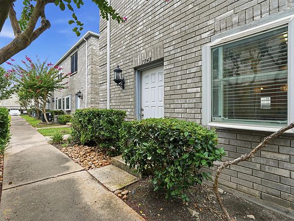4th image of 7743 Cambridge St #7743