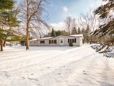 2131 Doran St, Oconto, WI, 54153