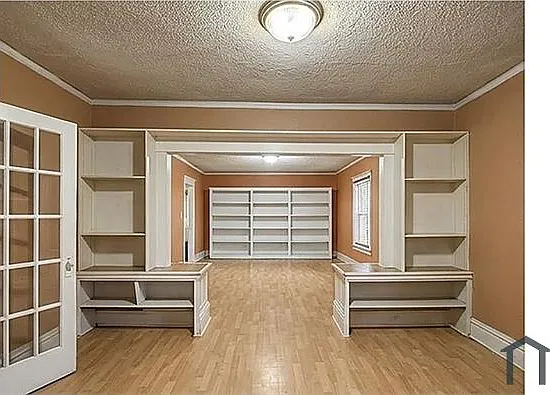 211 Adams St — Photo 4