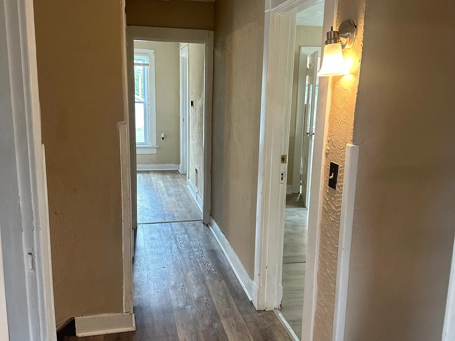 3 bed, 1924 sqft, $1,275 — Photo 3