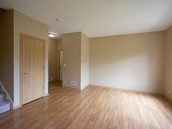 2nd image of 430 Jamestown Ct #430