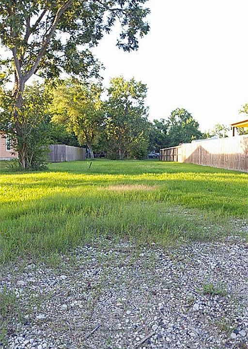 1st image of 2700 Avenue H