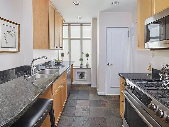 4th image of 435 E 57th St #11C