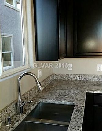 4th image of 9242 Heliotrope Dr