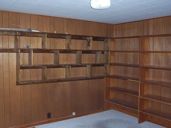 5th image of 56 Roosevelt Dr