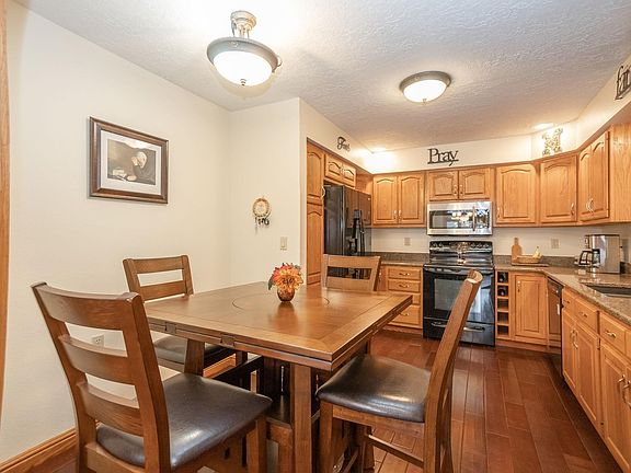 3rd image of 2401 Carstensen Dr