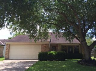 15714 Pipers View Dr, Webster, TX 77598