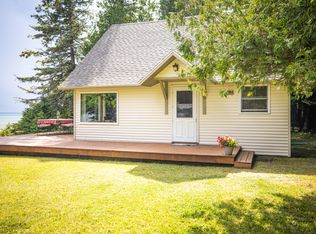 11297 Beach Rd, Naubinway, MI 49762