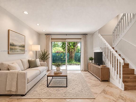 4th image of 15037 SW 50th Ct