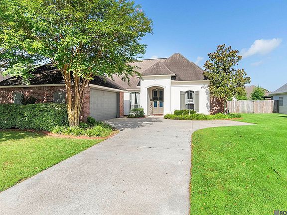 5th image of 14020 W Creek Dr