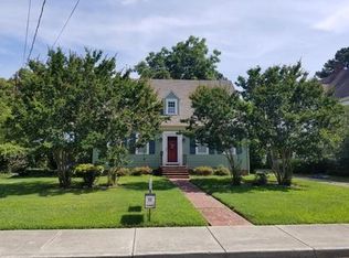 27 Kerr St, Onancock, VA 23417
