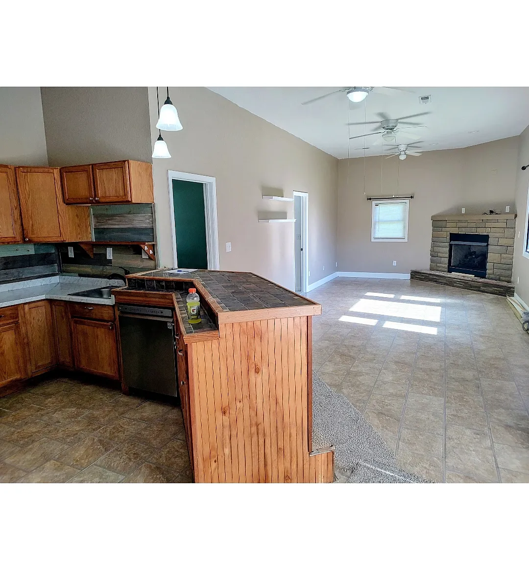 303 Norman Dr — Photo 2