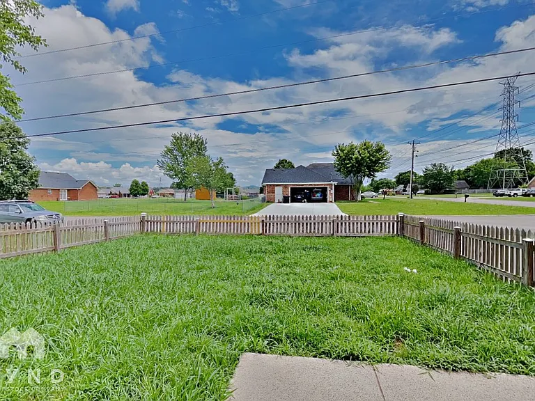 2401 Pinyon Dr — Photo 17