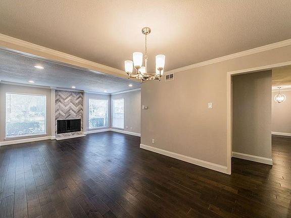 5th image of 5813 Chimney Wood Cir