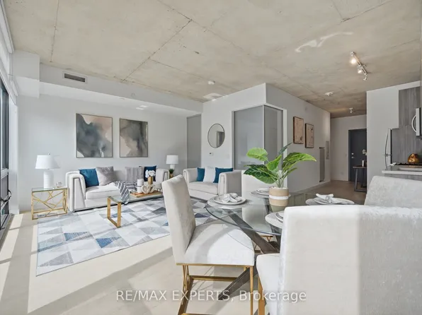 246 Logan Ave E #225, Toronto, ON M4M 2P4