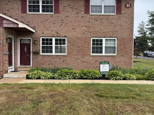 42 Forge Rd, Medford, NJ 08055