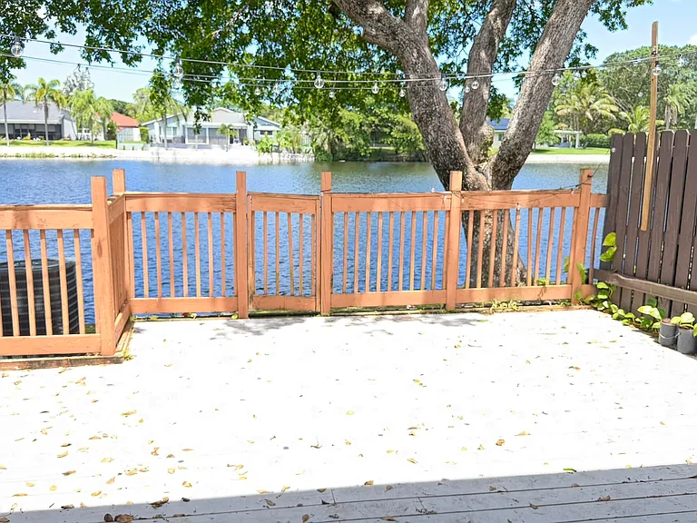 1114 NW 79th Dr — Photo 14