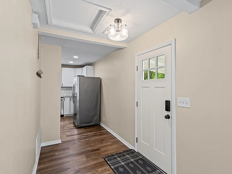 9022 Grand Ave — Photo 3