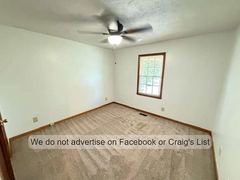 7796 Adrian Dr — Photo 13
