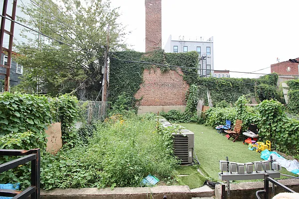 Rented by Hagstrom Management Inc | media 8