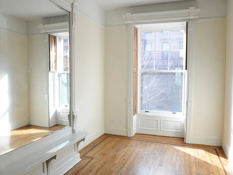 347 W 121st St #PARLOR — Photo 4