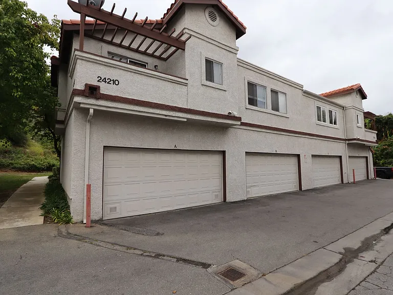 24210 Sylvan Glen Rd #F — Photo 28