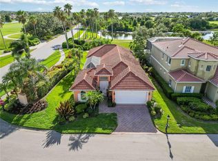 7290 Alicante Dr #1, Sarasota, FL 34238
