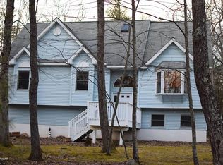 101 Ivy Ln, Milford, PA 18337