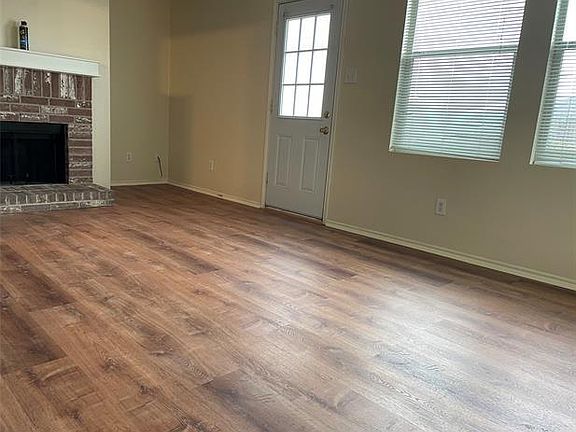 2nd image of 1721 Silverwood Ln