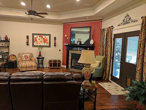 5th image of 417 Oakwood Dr