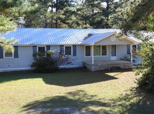 693 Sapps Lake Rd, Enigma, GA 31749