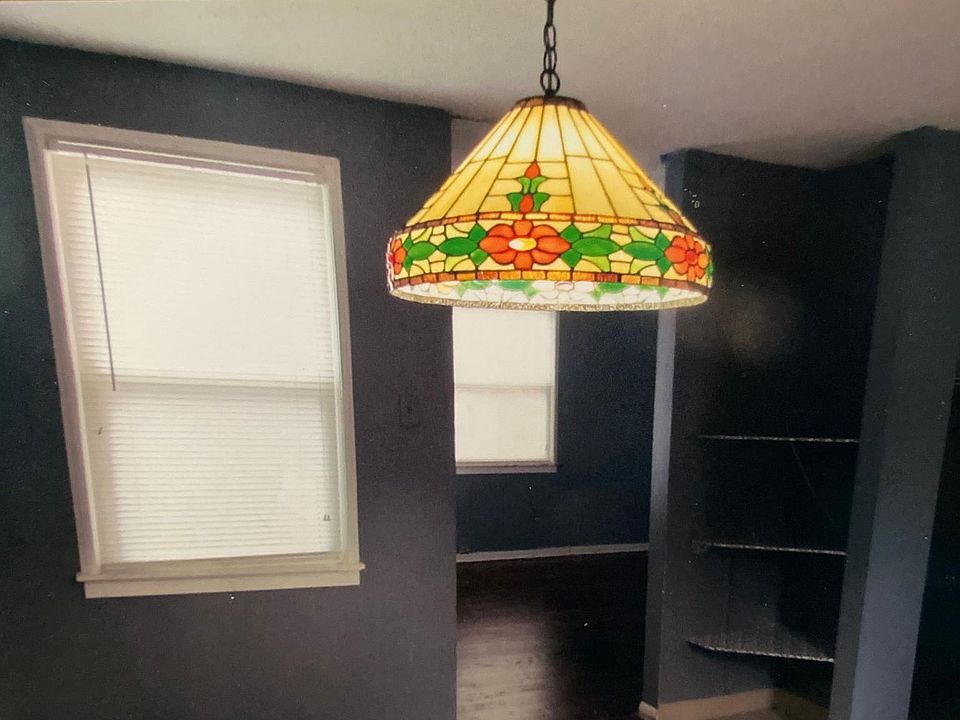 2nd image of 211 N Bellemeade Ave