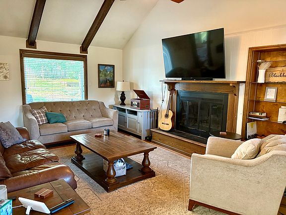 2nd image of 8909 Ormand Ln