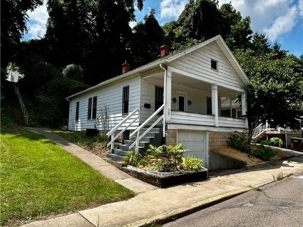 329 N 7th St, Marietta, OH 45750