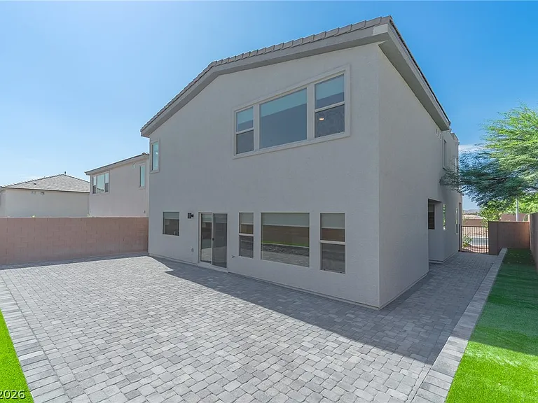 6846 W Ford Ave — Photo 32